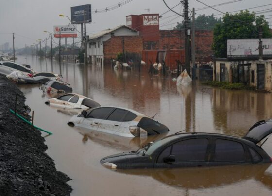 carros desastre enchentes chuva RS