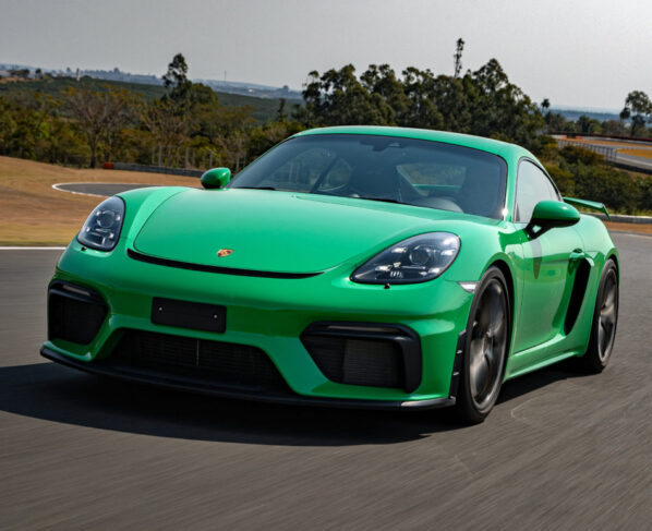 Porsche 718 Cayman GT4