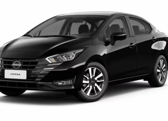 Nissan Versa Advance 2025